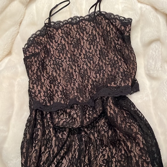 🖤🖤 Intimates Black & Nude Lace PJ’s🖤🖤Extra Soft and Sexy✨ Comfy to Relax ✨ - Picture 4 of 5